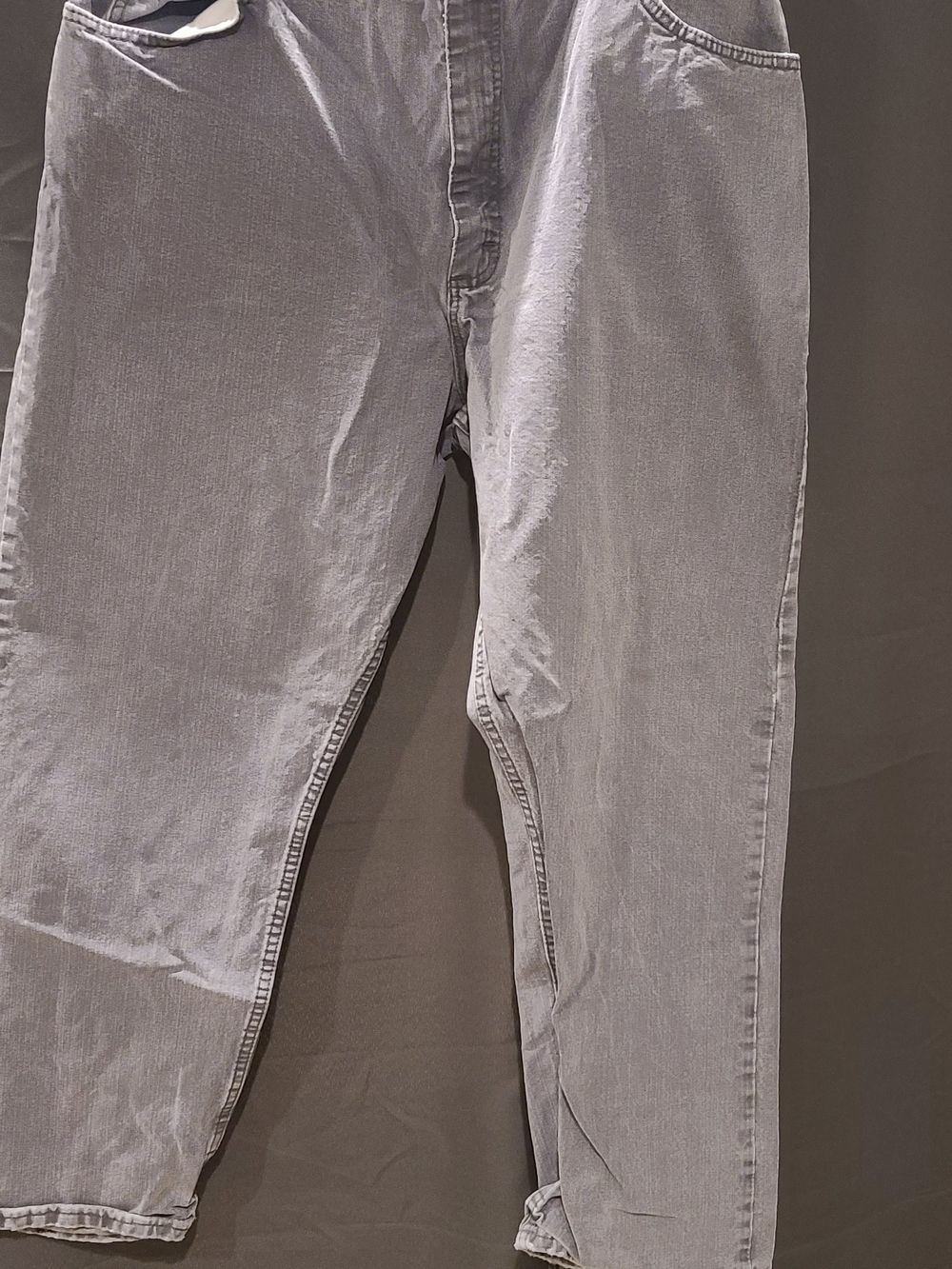 Wrangler Men's Light Gray Relaxed Jeans